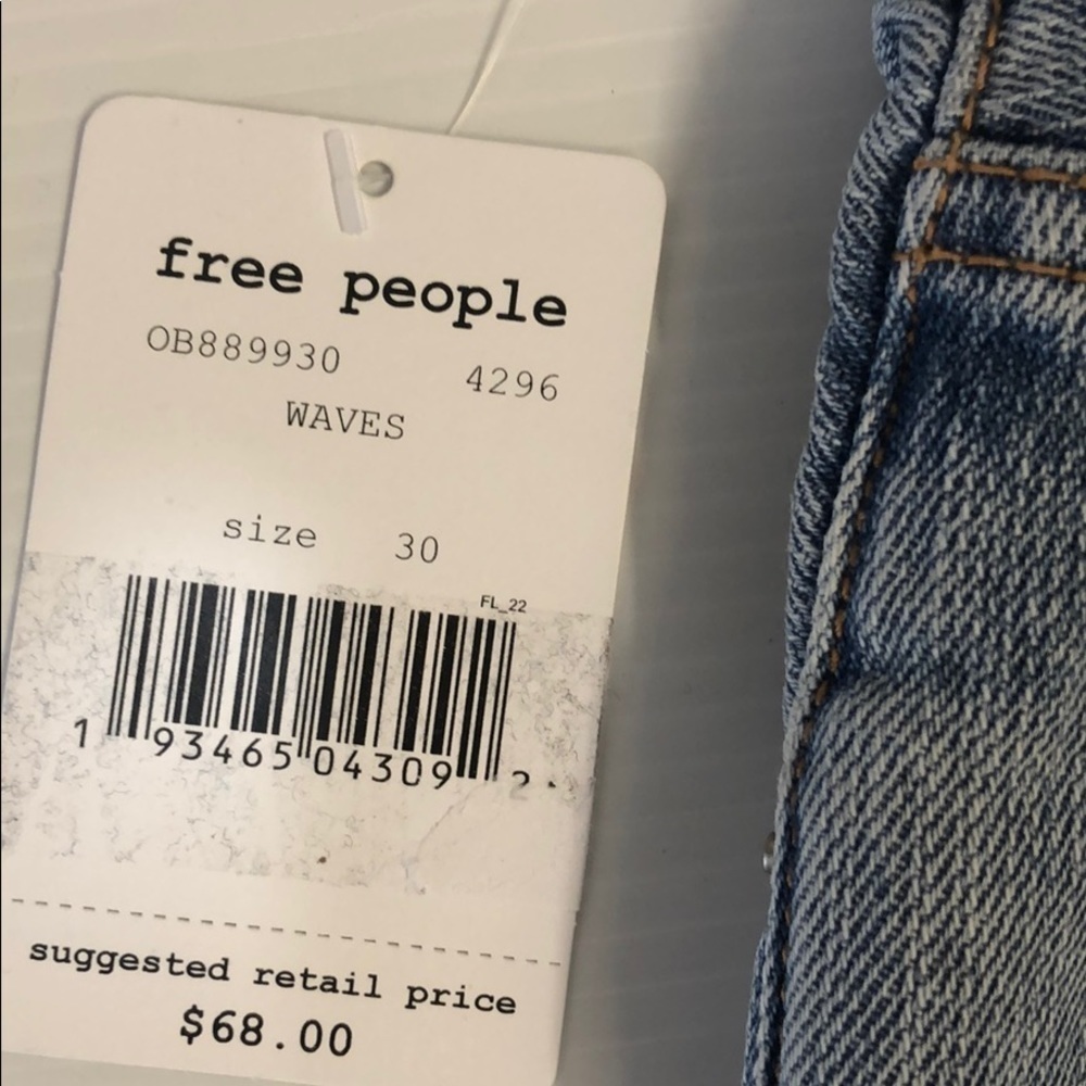 Free People Sofia Waves Denim Shorts size 30 - Picture 9 of 14